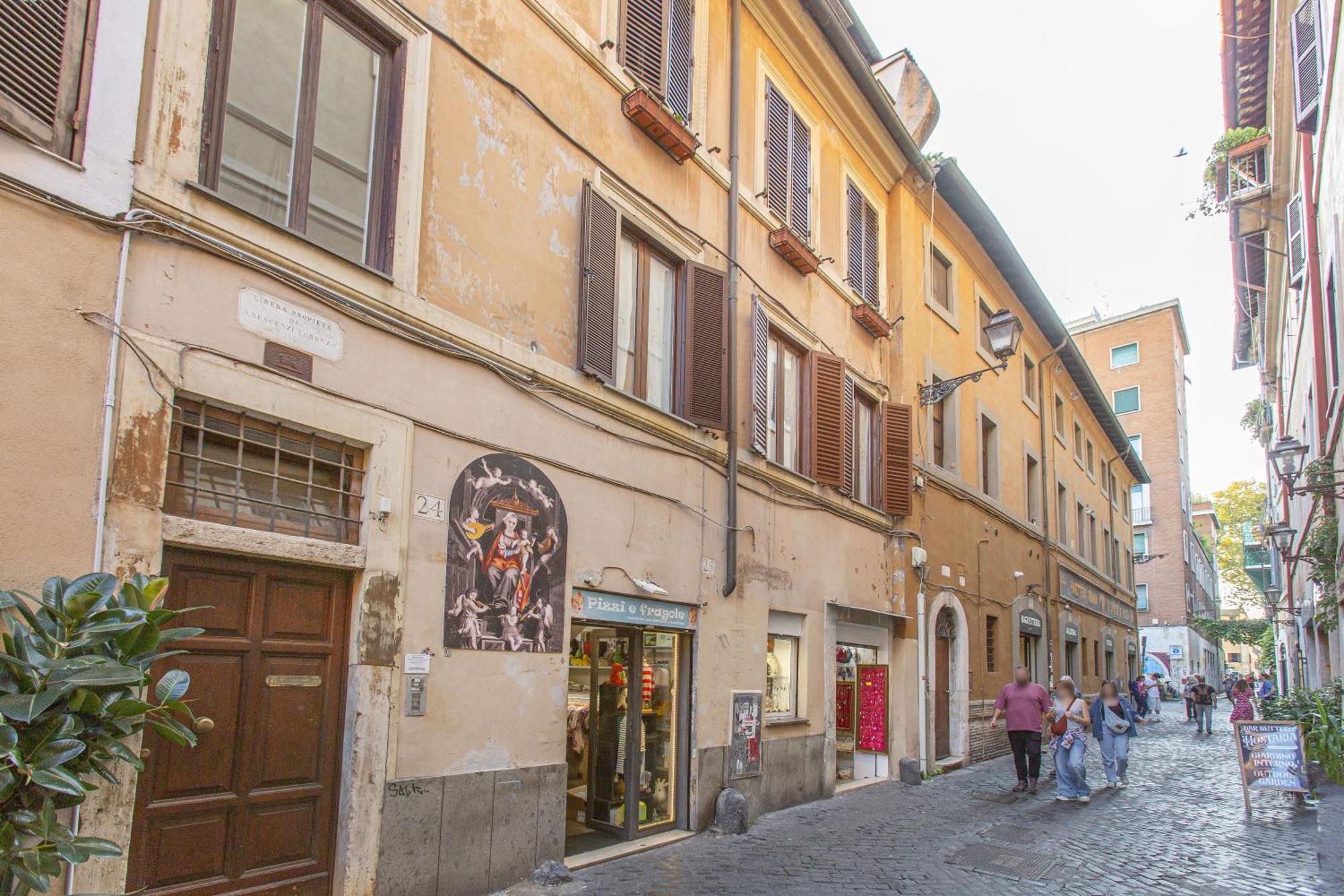 Happy Trastevere In Рим Екстериор снимка