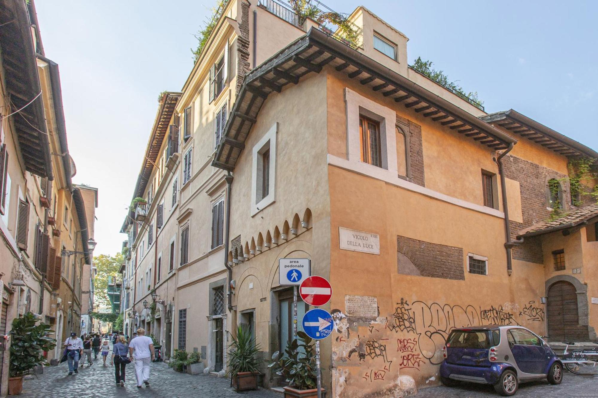 Happy Trastevere In Рим Екстериор снимка